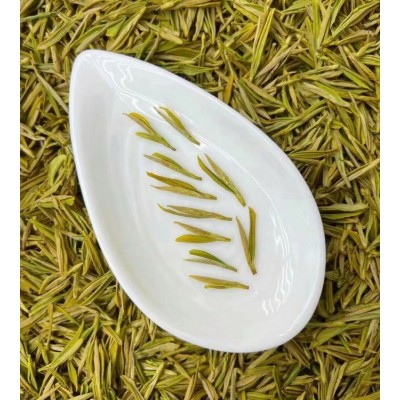 龚府早春绿茶头采散装明前高山白茶黄金芽茶叶批发手工新茶耐泡图2