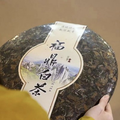 福鼎的白茶2018年明前白毫银针6斤大饼老白茶大饼礼盒装厂家直销图4