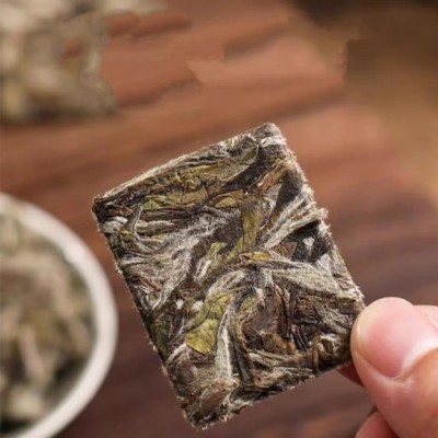 福鼎高山白茶饼散茶花香毫香白牡丹王茶叶小方片饼干茶批发500g图2
