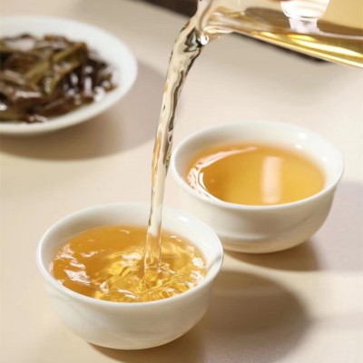 福鼎白茶2020花香白牡丹茶叶方形贡眉直销500g批发价白茶饼干图3